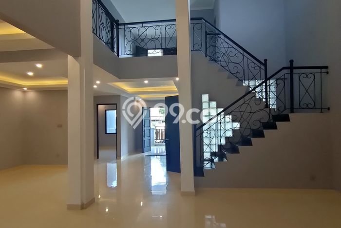 Dijual Rumah Luas Elegan Dengan View Cantik di BSD, Tangerang Dijual Rumah Luas Elegan Dengan View Cantik di BSD, Tangerang