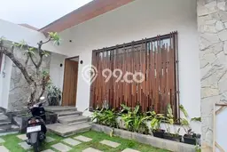 HARGA TERBAIK! Vila di , Luas 350m2m², Area Strategis HARGA TERBAIK! Vila di , Luas 350m2m², Area Strategis