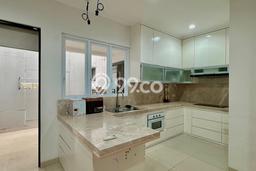 For Sale Hunian Rumah Terawat 2 Kamar di Green Lake City, Jakarta Barat For Sale Hunian Rumah Terawat 2 Kamar di Green Lake City, Jakarta Barat