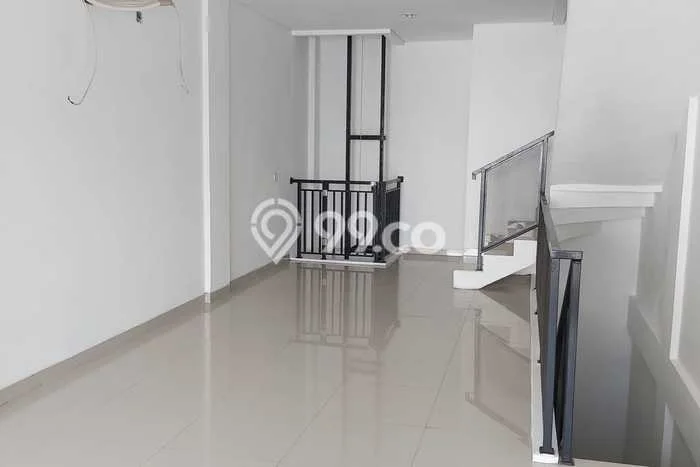 Disewakan Ruko di Kawasan Ramai Mangga Besar Luas 250m2 Disewakan Ruko di Kawasan Ramai Mangga Besar Luas 250m2