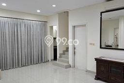 SIAP HUNI! Rumah Asri di Green Lake City, LT 230m² LB 250m² SIAP HUNI! Rumah Asri di Green Lake City, LT 230m² LB 250m²