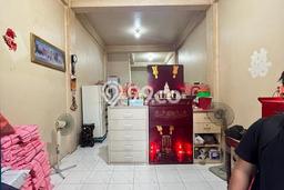 AREA TERSIBUK! Ruko di Medan Kota, Luas 240m², Pusat Komersial AREA TERSIBUK! Ruko di Medan Kota, Luas 240m², Pusat Komersial