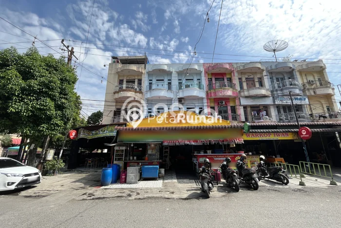 Ruko Dijual Lokasi Stratagis di Medan Maimun Medan Cocok untuk Investasi Ruko Dijual Lokasi Stratagis di Medan Maimun Medan Cocok untuk Investasi