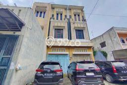 AREA SUPER PREMIUM! Ruko Kawasan Medan Area, Luas 192m², Prospek Pengunjung AREA SUPER PREMIUM! Ruko Kawasan Medan Area, Luas 192m², Prospek Pengunjung