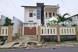Jual Rumah Favorit Siap Huni LB 171m2 di Banjarsari, Solo Jual Rumah Favorit Siap Huni LB 171m2 di Banjarsari, Solo