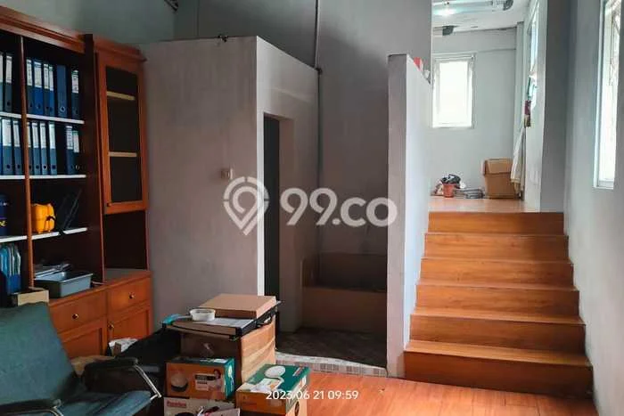 Unit Komersial Dijual di Jakarta Barat LT 190m2 & LB 855m2 Unit Komersial Dijual di Jakarta Barat LT 190m2 & LB 855m2