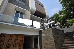 Jual Rumah Mewah Megah Dengan View Cantik di Pantai Indah Kapuk, Jakarta Utara Jual Rumah Mewah Megah Dengan View Cantik di Pantai Indah Kapuk, Jakarta Utara