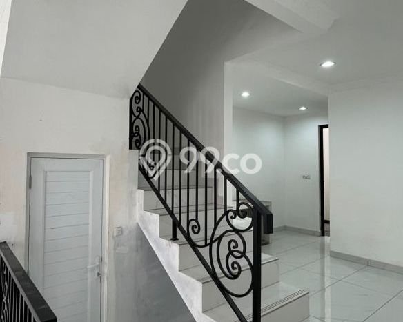 For Sale Hunian Rumah Terawat 3 Kamar di Duta Garden, Tangerang For Sale Hunian Rumah Terawat 3 Kamar di Duta Garden, Tangerang