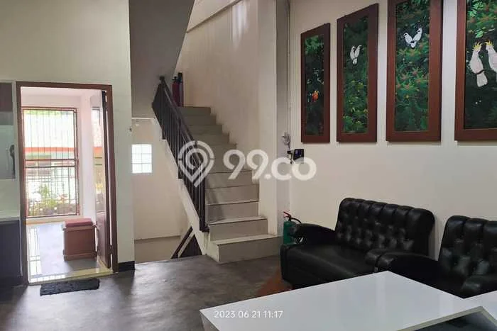 Unit Komersial Dijual di Jakarta Barat LT 190m2 & LB 855m2 Unit Komersial Dijual di Jakarta Barat LT 190m2 & LB 855m2
