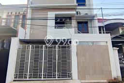 BEST CHOICE! Rumah area Kebon Jeruk, LT 80m² Bangunan 240m² BEST CHOICE! Rumah area Kebon Jeruk, LT 80m² Bangunan 240m²