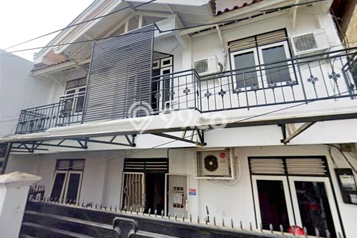 Unit Kost Dijual di Palmerah dengan 25 Kamar Tidur & Luas Bangunan 302m2 Unit Kost Dijual di Palmerah dengan 25 Kamar Tidur & Luas Bangunan 302m2