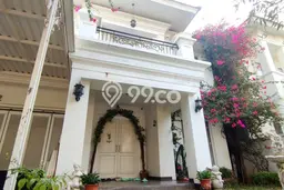Hunian Mewah Siap Huni LT 260m2 di Kebon Jeruk, Jakarta Barat Hunian Mewah Siap Huni LT 260m2 di Kebon Jeruk, Jakarta Barat