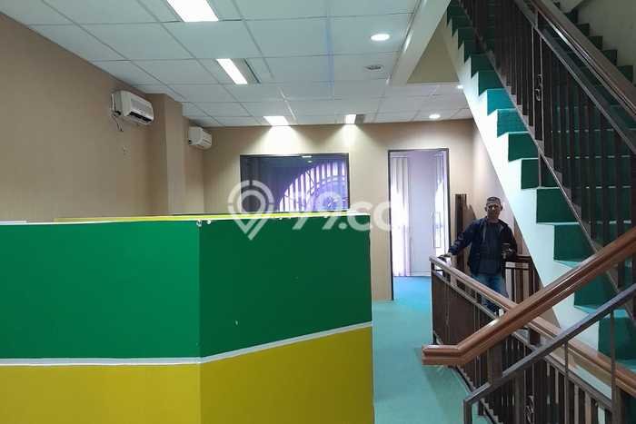Ruko Dijual di Jakarta Selatan LT 70m2 & LB 200m2 Lokasi Terbaik! Ruko Dijual di Jakarta Selatan LT 70m2 & LB 200m2 Lokasi Terbaik!