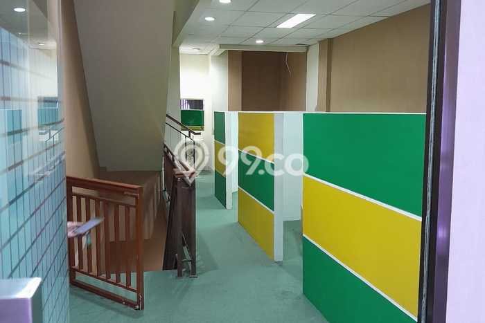 Ruko Dijual di Jakarta Selatan LT 70m2 & LB 200m2 Lokasi Terbaik! Ruko Dijual di Jakarta Selatan LT 70m2 & LB 200m2 Lokasi Terbaik!
