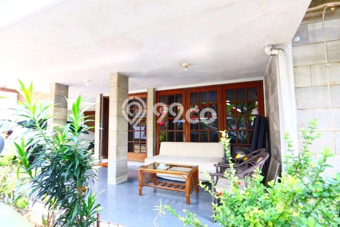 Siap Huni Rumah Mewah 15 Kamar di Kebon Jeruk Dekat ke Mana Saja Siap Huni Rumah Mewah 15 Kamar di Kebon Jeruk Dekat ke Mana Saja