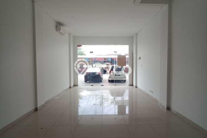 Ruko disewakan lokasi strategis Cisauk Tangerang 238m2 Ruko disewakan lokasi strategis Cisauk Tangerang 238m2