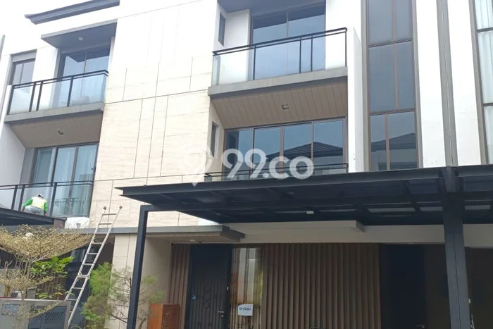 Lokasi terbaik! Rumah siap huni disewakan di BSD LB 190m2 Lokasi terbaik! Rumah siap huni disewakan di BSD LB 190m2