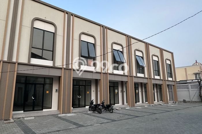 Unit Ruko Disewakan di Gading Serpong di Area Ramai & Strategis Unit Ruko Disewakan di Gading Serpong di Area Ramai & Strategis