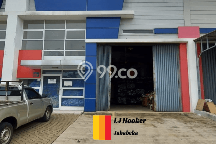 KAWASAN KOMERSIAL! Gudang For Rent di Jababeka, Luas 147m², Jalan Strategis KAWASAN KOMERSIAL! Gudang For Rent di Jababeka, Luas 147m², Jalan Strategis