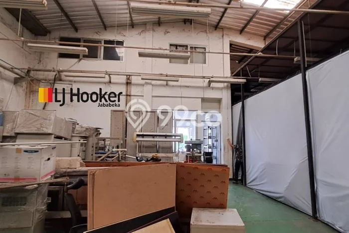 Unit Gudang Dijual di Bekasi LT 711m2 & LB 356m2 Unit Gudang Dijual di Bekasi LT 711m2 & LB 356m2