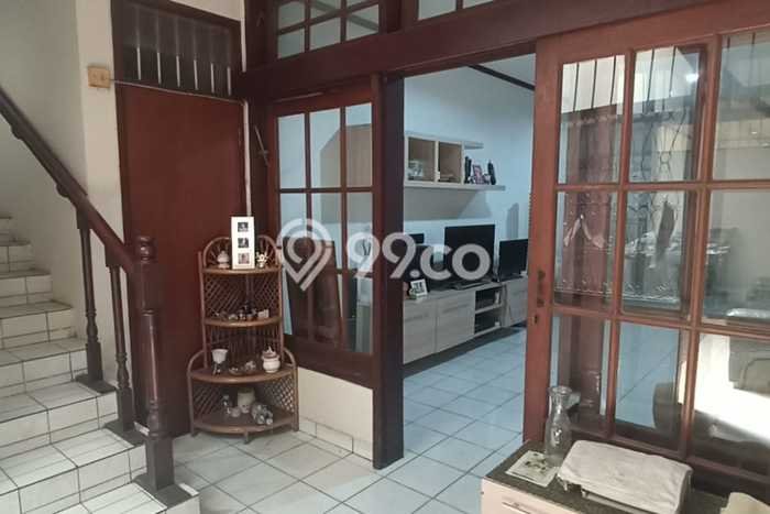 Rumah Elit Modern Tanpa Renovasi di Ciateul Bandung Rumah Elit Modern Tanpa Renovasi di Ciateul Bandung