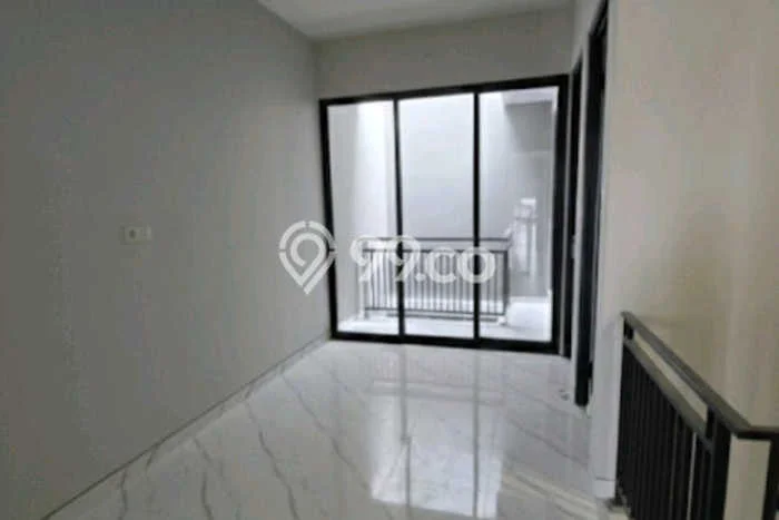 Jual Rumah Eksklusif 5 KT di Sutorejo, Surabaya Jual Rumah Eksklusif 5 KT di Sutorejo, Surabaya