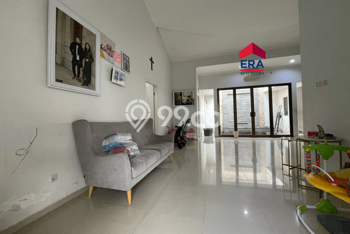 Rumah Asri di Waru, Sidoarjo, LT 192m2m² Bangunan 150m2m² Rumah Asri di Waru, Sidoarjo, LT 192m2m² Bangunan 150m2m²