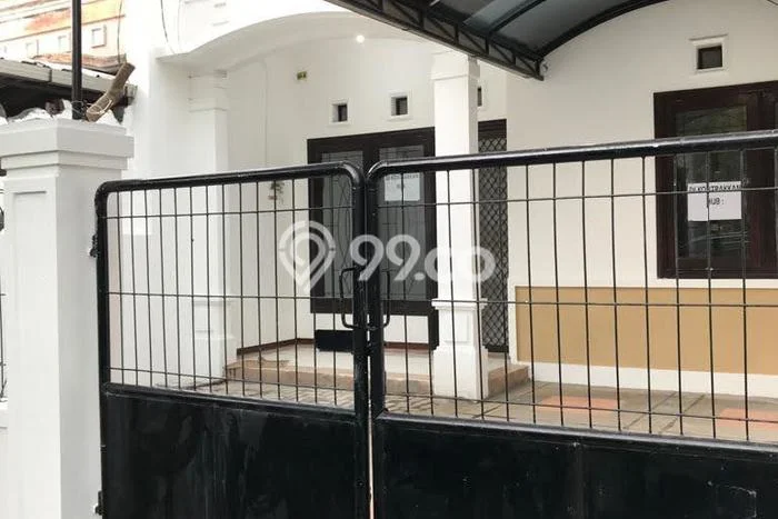 Jual Rumah Strategis Bagus Punya 2 KT di Rungkut Surabaya SHM Jual Rumah Strategis Bagus Punya 2 KT di Rungkut Surabaya SHM