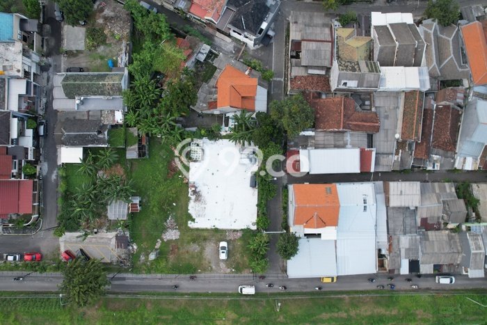 Jarang Ada! Tanah di Semampir Punya Luas 794m2 - Jarang Ada! Tanah di Semampir Punya Luas 794m2 -
