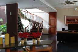 Dijual Rumah Mewah Megah Dengan View Eksklusif di Pantai Mutiara, Jakarta Utara Dijual Rumah Mewah Megah Dengan View Eksklusif di Pantai Mutiara, Jakarta Utara