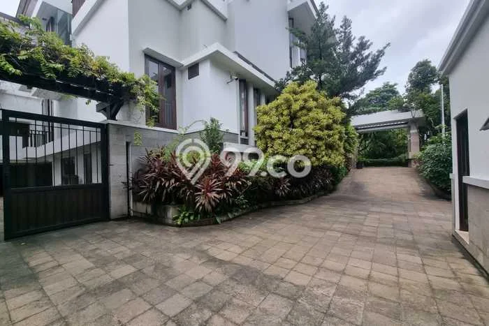 Ready to Use! Premium House LT 1626m2 Desain Elegan di Pantai Indah Kapuk Ready to Use! Premium House LT 1626m2 Desain Elegan di Pantai Indah Kapuk