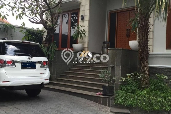 Rumah Eksklusif Siap Huni LT 717m2 di Menteng, Jakarta Pusat Rumah Eksklusif Siap Huni LT 717m2 di Menteng, Jakarta Pusat