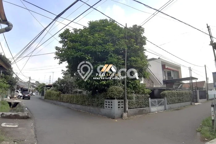 Hunian Mewah LB 220m2 Siap Huni Desain Elegan di Pabaton, Bogor Hunian Mewah LB 220m2 Siap Huni Desain Elegan di Pabaton, Bogor