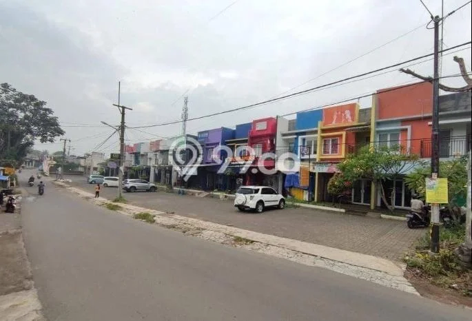 Ruko Strategis Kawasan Cibinong, Luas 82m2m², Lokasi Komersial, Berkembang Ruko Strategis Kawasan Cibinong, Luas 82m2m², Lokasi Komersial, Berkembang