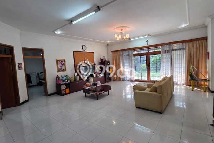 Dijual Rumah Mewah Elegan Dengan View Eksklusif di Garuda, Bandung Dijual Rumah Mewah Elegan Dengan View Eksklusif di Garuda, Bandung
