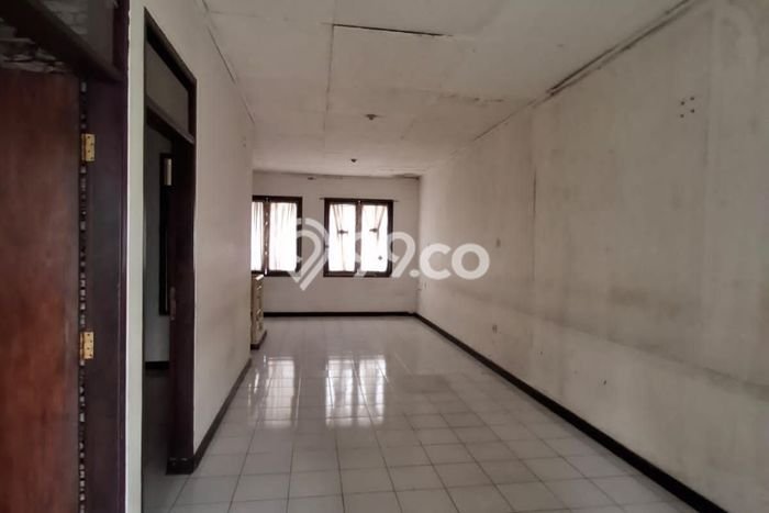 Untuk Dijual! Ruko di Buah Batu Bandung LT 180m2 / LB 250m2 Kawasan Strategis Untuk Dijual! Ruko di Buah Batu Bandung LT 180m2 / LB 250m2 Kawasan Strategis