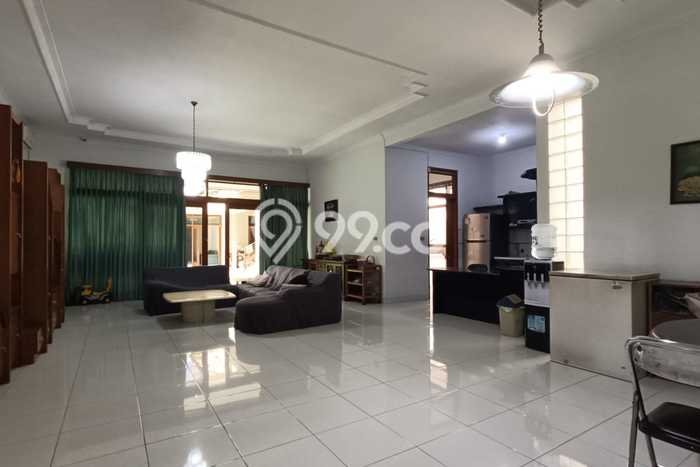 Rumah Elit Modern Tanpa Renovasi di Garuda Bandung Rumah Elit Modern Tanpa Renovasi di Garuda Bandung