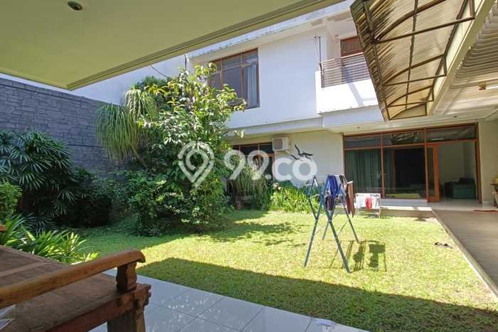 Rumah Elit Modern Tanpa Renovasi di Garuda Bandung Rumah Elit Modern Tanpa Renovasi di Garuda Bandung