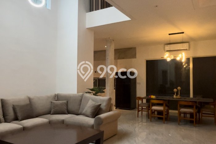 For Sale! Luxury House LT 240m2 Desain Elegan di Alam Sutera For Sale! Luxury House LT 240m2 Desain Elegan di Alam Sutera