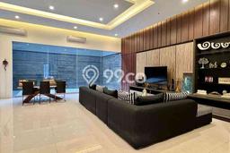 Rumah Elit Modern Siap Huni di Citraland Surabaya Rumah Elit Modern Siap Huni di Citraland Surabaya