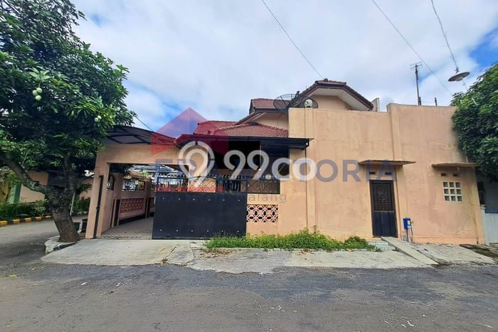 Dijual Cepat Rumah Bagus Siap Huni LB 260m2 di Buring, Malang Dijual Cepat Rumah Bagus Siap Huni LB 260m2 di Buring, Malang