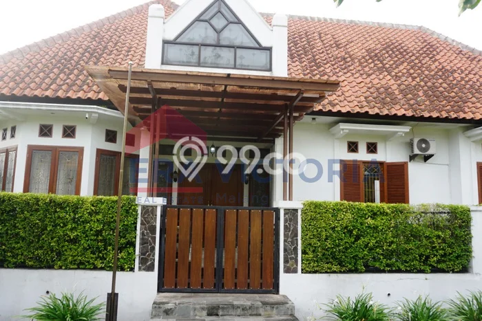 Rumah Eksklusif Siap Huni LT 537m2 di Sulfat, Malang Rumah Eksklusif Siap Huni LT 537m2 di Sulfat, Malang