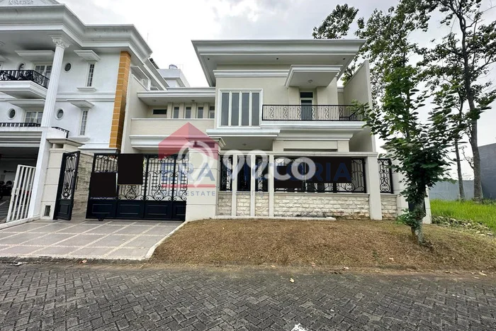 Ready to Use! Premium House LT 375m2 Desain Elegan di Araya Ready to Use! Premium House LT 375m2 Desain Elegan di Araya