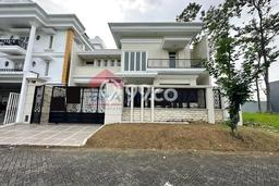 Ready to Use! Premium House LT 375m2 Desain Elegan di Araya Ready to Use! Premium House LT 375m2 Desain Elegan di Araya