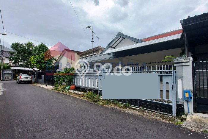 Disewakan Rumah Murah di Gunung-gunung Malang Punya 4 KT Disewakan Rumah Murah di Gunung-gunung Malang Punya 4 KT