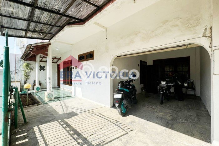 Jual Rumah Strategis Bagus Punya 4 KT di Blimbing Malang SHM Jual Rumah Strategis Bagus Punya 4 KT di Blimbing Malang SHM