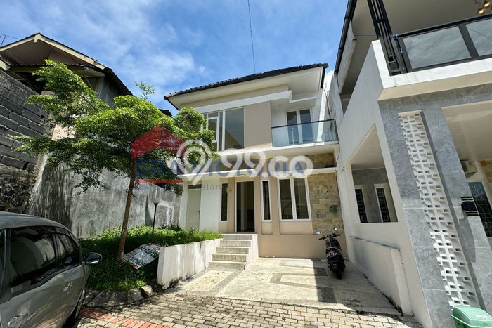 Rumah di Blimbing, Ready, 2 KM, Dekat Blimbing, Malang, Malang, Luas 93m2m² LB 89m2m² Rumah di Blimbing, Ready, 2 KM, Dekat Blimbing, Malang, Malang, Luas 93m2m² LB 89m2m²