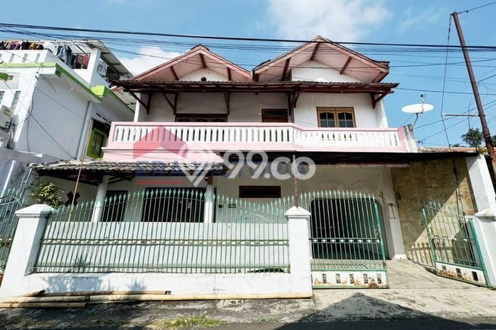Jual Rumah Strategis Bagus Punya 4 KT di Blimbing Malang SHM Jual Rumah Strategis Bagus Punya 4 KT di Blimbing Malang SHM
