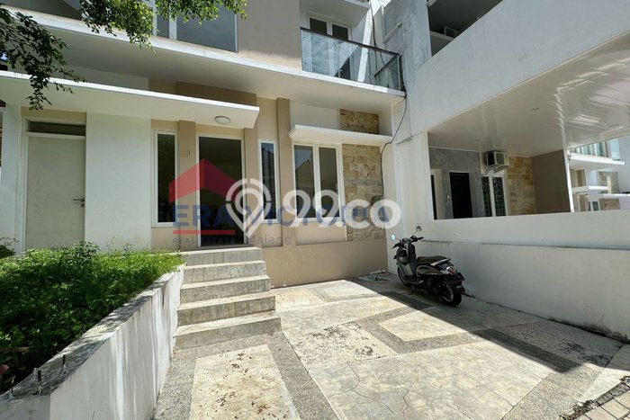 Rumah di Blimbing, Ready, 2 KM, Dekat Blimbing, Malang, Malang, Luas 93m2m² LB 89m2m² Rumah di Blimbing, Ready, 2 KM, Dekat Blimbing, Malang, Malang, Luas 93m2m² LB 89m2m²