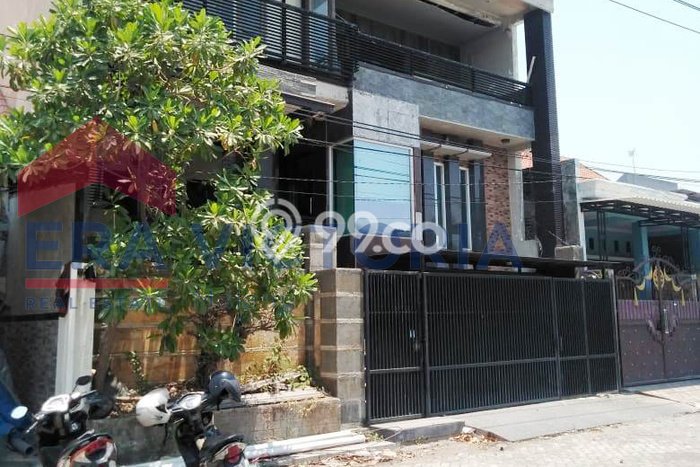 Rumah di Sedati, Sidoarjo, LT 150m2m² Bangunan 280m2m² Rumah di Sedati, Sidoarjo, LT 150m2m² Bangunan 280m2m²